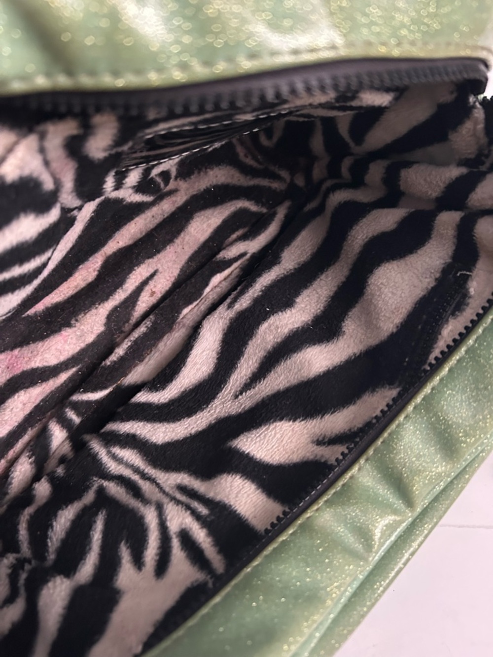 Trophy Queen Green Shoulder Bag with Silver Handles - Picture 12 of 12